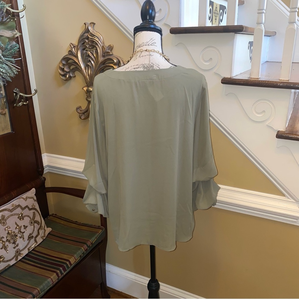 Sami & Jo billow ruffle sleeve tunic blouse - Picture 5 of 5